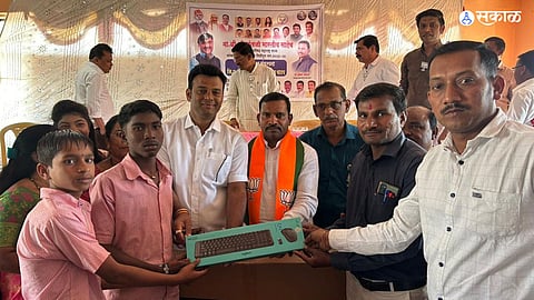 palghar district 101 school digitalize bjp leader hemant savara initiative
