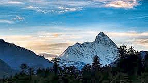 Himalaya Mount Comet