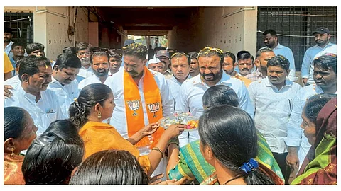  Gore-Nimbalkar on the campaign trail again in Madha lok sabha election 2024