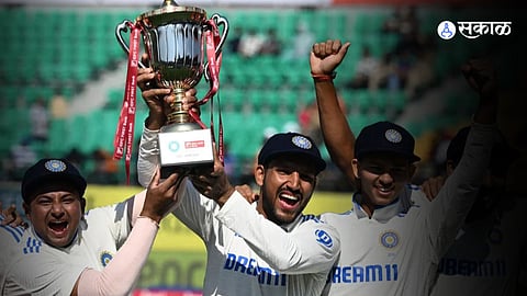 Sarfaraz Khan and Dhruv Jurel News Marathi