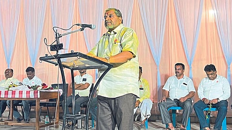 Raju Shetti Bagni Village Campaign Sabha