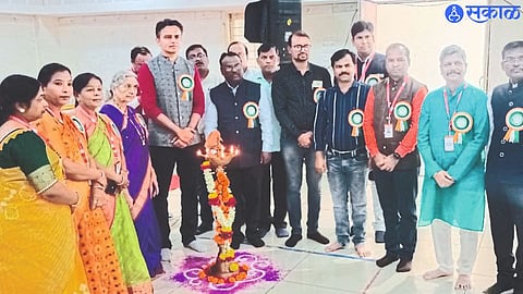 While inaugurating the Marathi Gazal Conference, Gazalkar Dr. Shivaji Kale