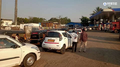 CNG petrol pumps closed for three days queues of certain pump running vehicles