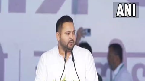 INDIA Alliance : ''तुम तो धोकेबाज हो...'' रामलीला मैदानाच्या मंचावरुन तेजस्वी यादवांनी सूर धरला