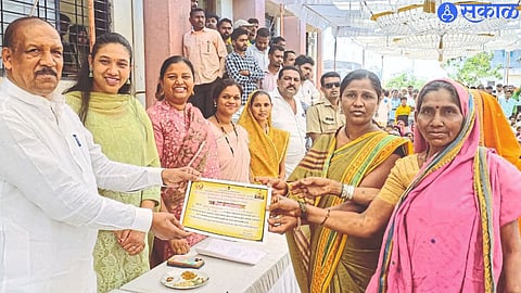 Speaking at benefit distribution of various individual and community schemes organized by the Integrated Tribal Development Project, Dr. Vijayakumar gavit .