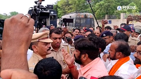 Bachchu Kadu|Ravi Rana|Navneet Rana