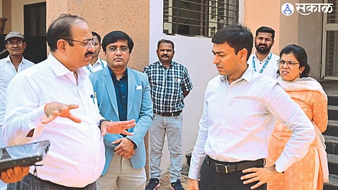 District Collector Abhinav Goyal while discussing with officials on the occasion of National Geodetic Day.