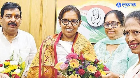 Congress Leaders opposes Varsha Gaikwad
