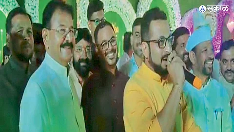 shirur lok sabha dr amol kolhe and adhalrao patil criticism politics