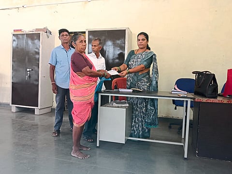 अधिकारांपासून वंचित ठेवल्याची भावना