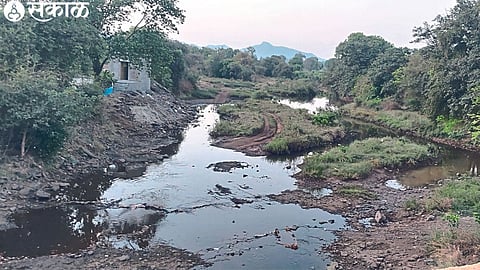 The Darna riverbed has become dry due to the breaking of the cement embankment