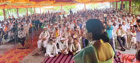 जुमलेबाज सरकारला खाली खेचायचं