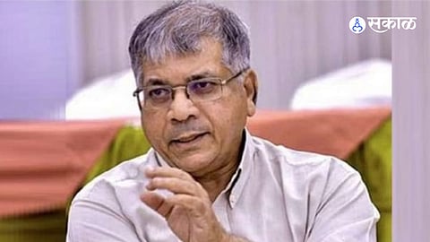 Lok Sabha Election : ‘मोदी की गॅरंटी’ हा खोटारडेपणा; प्रकाश आंबेडकरांची पंतप्रधान मोदींवर टीका