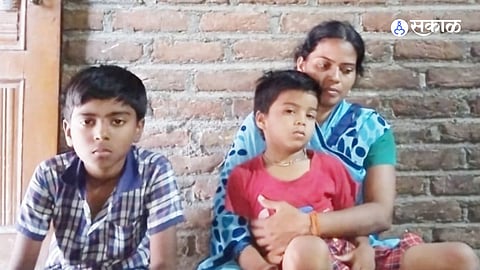 Kotwal died illegal sand tractor rs 6 lakh collected from revenue department employees Buldhana Marathi News