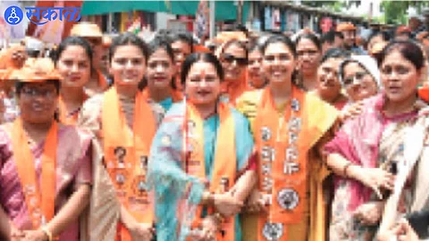 Maha Vikas Aghadi candidate Rajabhau Waje family in campaigning