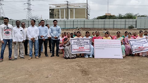 Land in Nekni Pada Kalyan