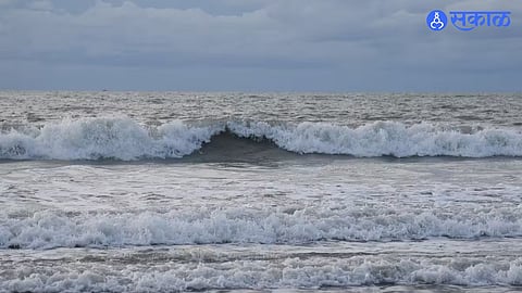 mumbai ocean update imd alert for high tide in arabian sea
