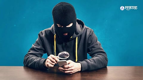 Senior Citizen From Kondhwa Scammed for ₹1 Crore via Share Market Lure