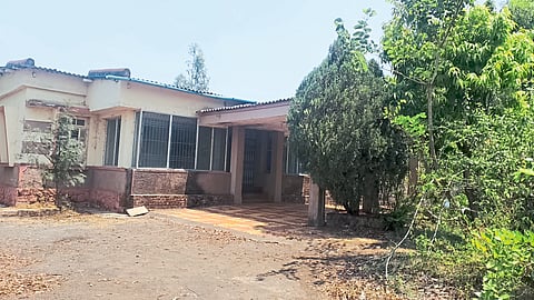 तुळशी धरणावरील विश्रामगृहाला ‘अवकळा ’