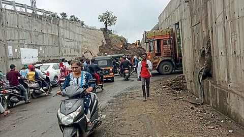 Katraj Navale Bridge Road