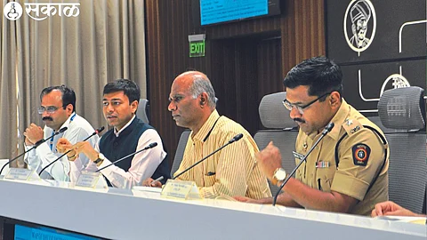 Attending the meeting regarding preparations for the Lok Sabha elections. Chokkalingam, Abhinav Goyal, Srikanth Dhiware, Vishal Narwade, Nitin Gawande.
