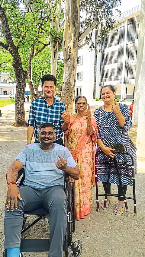 क्षणचित्रे