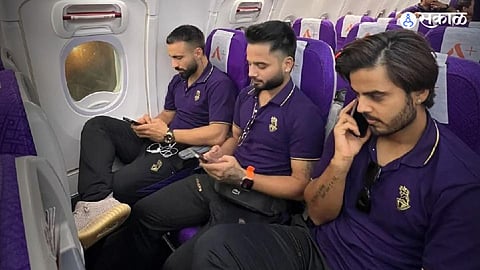 KKR Team Flight Diverted News Marathi