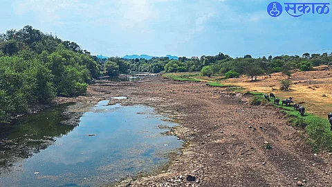 The drying up of Darna river.