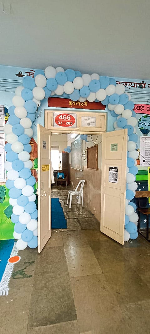 आकर्षक सजावटीने सजले युवा केंद्र