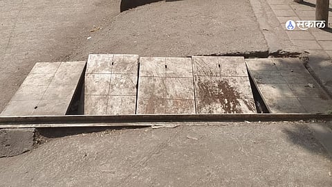 Mumbai News: मेट्रो स्थानक परिसरातील गटारांची दुरूस्ती कधी होणार?