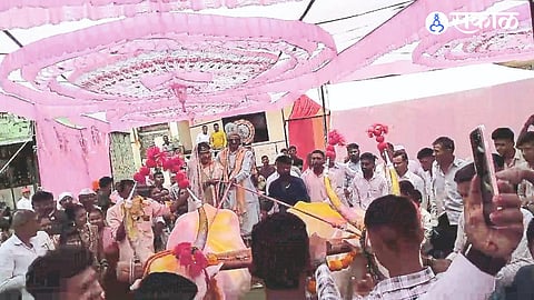 Bridegroom and bridegroom leaving on bullock cart