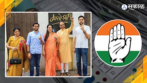 Uddhav Thackeray with his family