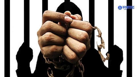 Crime News: काळ्या जादूच्या नावाखाली महिलेवर अत्याचार, ढोंगी बाबाला अटक