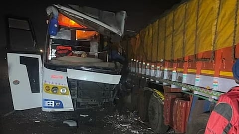 Accident on Pune Solapur Highway