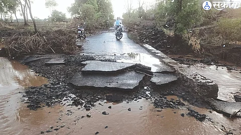 As the road from Panewadi to Awhad has been washed away, contact with the residents of the settlement has been lost.