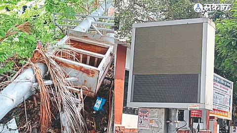 Materials used to build digital LED displays. In the second photo, a closed display against the Zilla Parishad wall.