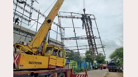 crime on dangerous hoarding