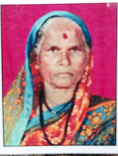 पोंदेवाडीत भिंत कोसळून वृद्ध महिला जखमी