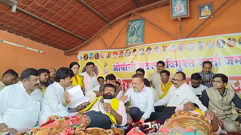 Government Delegation Meets OBC Hunger Strikers Laxman Hake