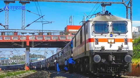 2 crore revenue to Railways from Smart Ticket