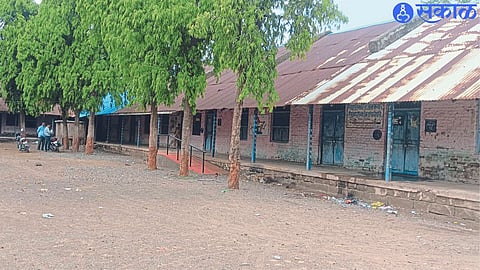 A school ready and waiting for students.