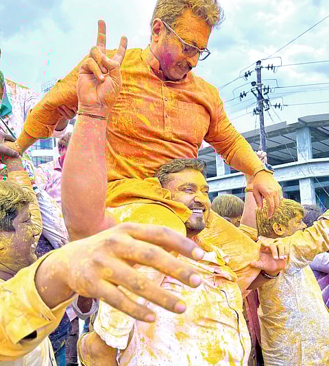 भोसरी, चऱ्होली, मोशीत महाविकास आघाडीचा विजयोत्सव
