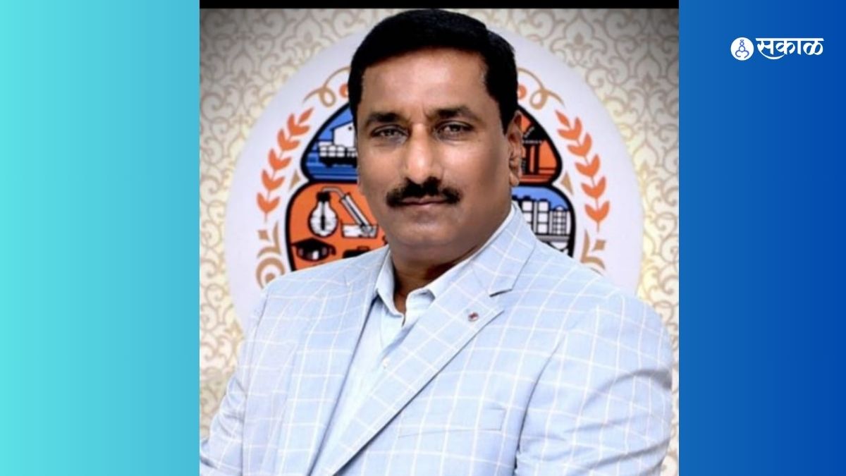 अजीज शेखांची राज्यभर चर्चा, सेवनिवृत्तीच्या तोंडावर आयएएसचे यश व मुदतवाढ