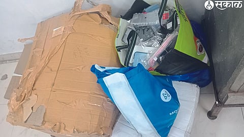 Fake material produced in the name of Apple Company seized by the police