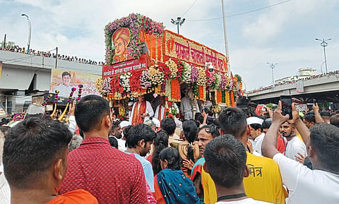 हडपसरवासियांकडून रांगोळीच्या पायघड्या