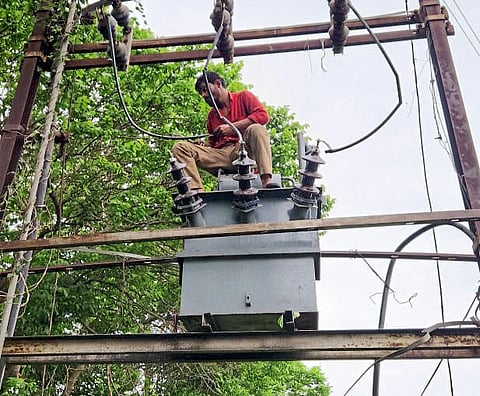 महावितरणचा ट्रान्सफॉर्मरच चोरीला !