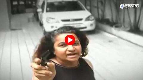 IAS Pooja Khedkar Viral Video