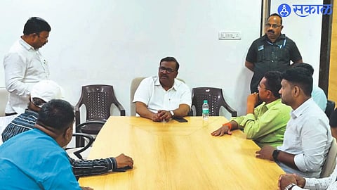 Former MP Sameer Bhujbal interacting with activists at Liaison Office in Yeola
