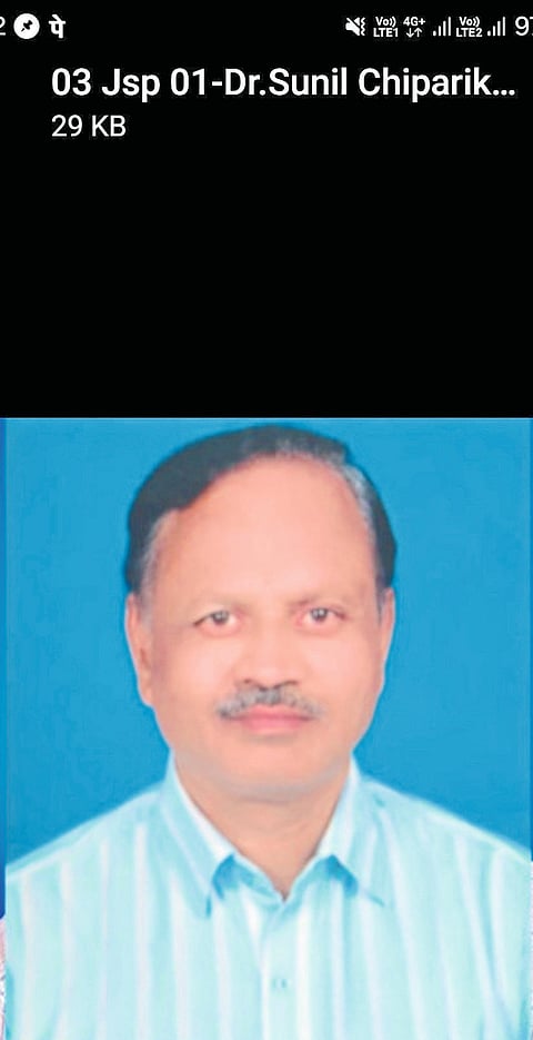 अध्यक्षपदी डॉ.सुनिल चिपरीकर