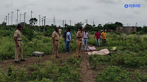 खून का बदला खून: हत्या करणाऱ्या कुख्यात आरोपीला उड्डाण पुलाखाली ठेचले